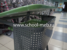 premera-1r-perfo-zelyonaya-odnomestnaya-parta-s-polkoy-i-naklonom1