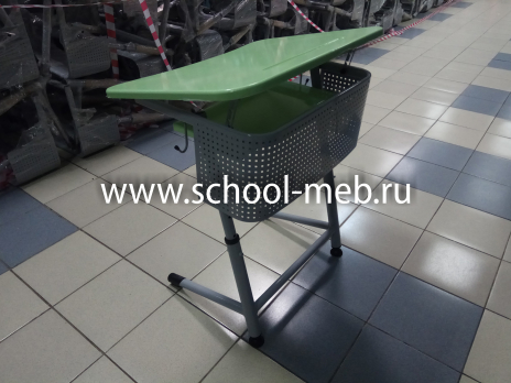 premera-1r-perfo-zelyonaya-odnomestnaya-parta-s-polkoy-i-naklonom2