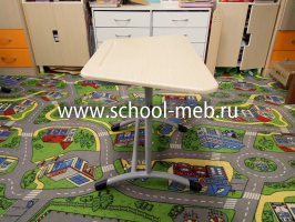 ekstra-t-odnomestnaya-parta-s-trapetsievidnoy-stoleshnitsey4