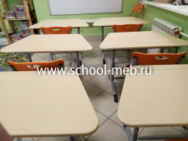 ekstra-t-odnomestnaya-parta-s-trapetsievidnoy-stoleshnitsey-i-ugrom-naklona7