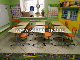 ekstra-t-odnomestnaya-parta-s-trapetsievidnoy-stoleshnitsey-i-ugrom-naklona10