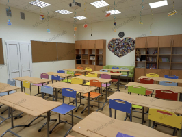 ekstra-line-perfo-2r-dvuhmestnaya-parta-s-polochkoy3